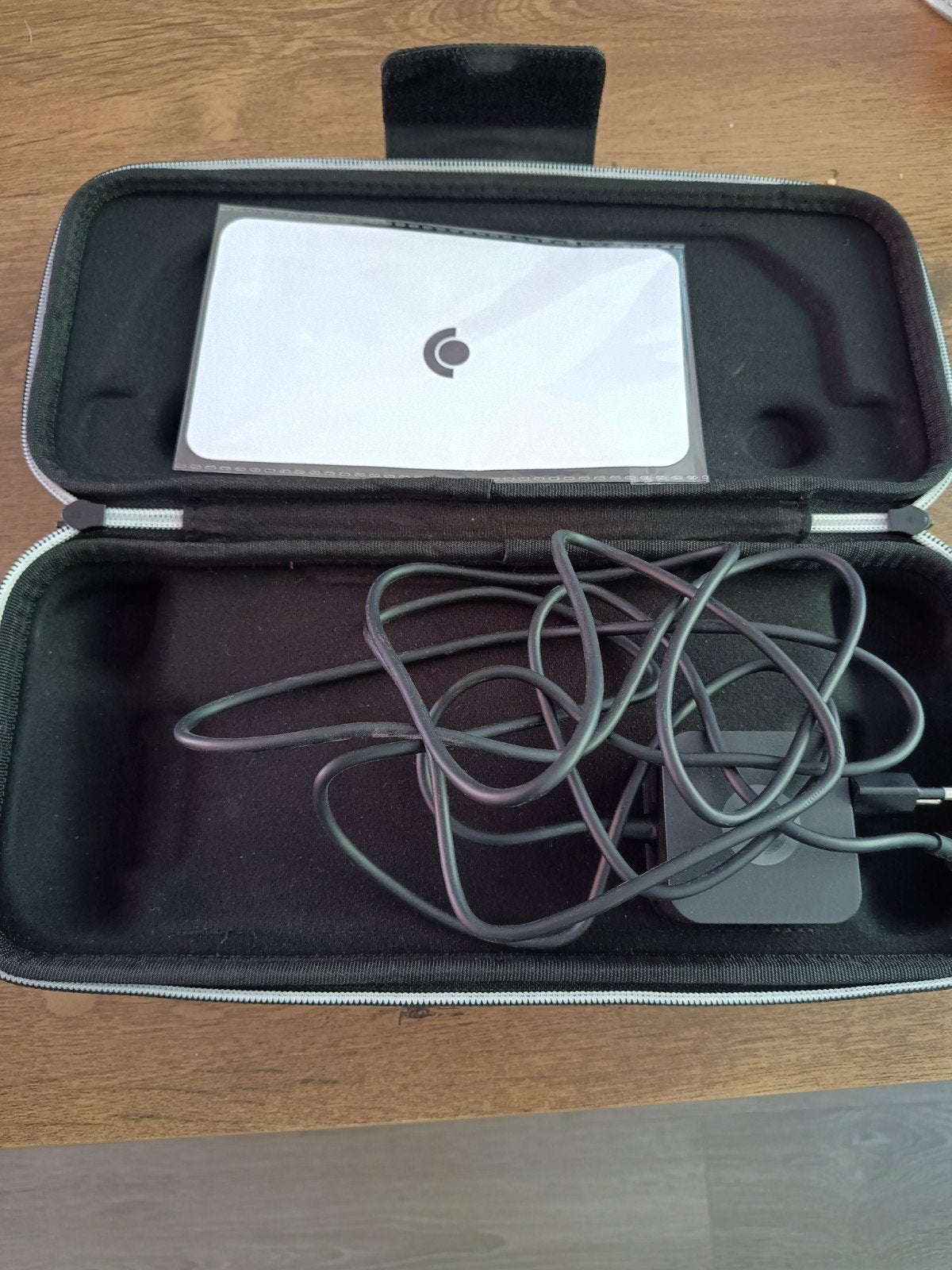 Steam Deck OLED 1TB + Origineel Docking Station, Spelcomputers en Games, Ophalen of Verzenden, Valve, Zo goed als nieuw