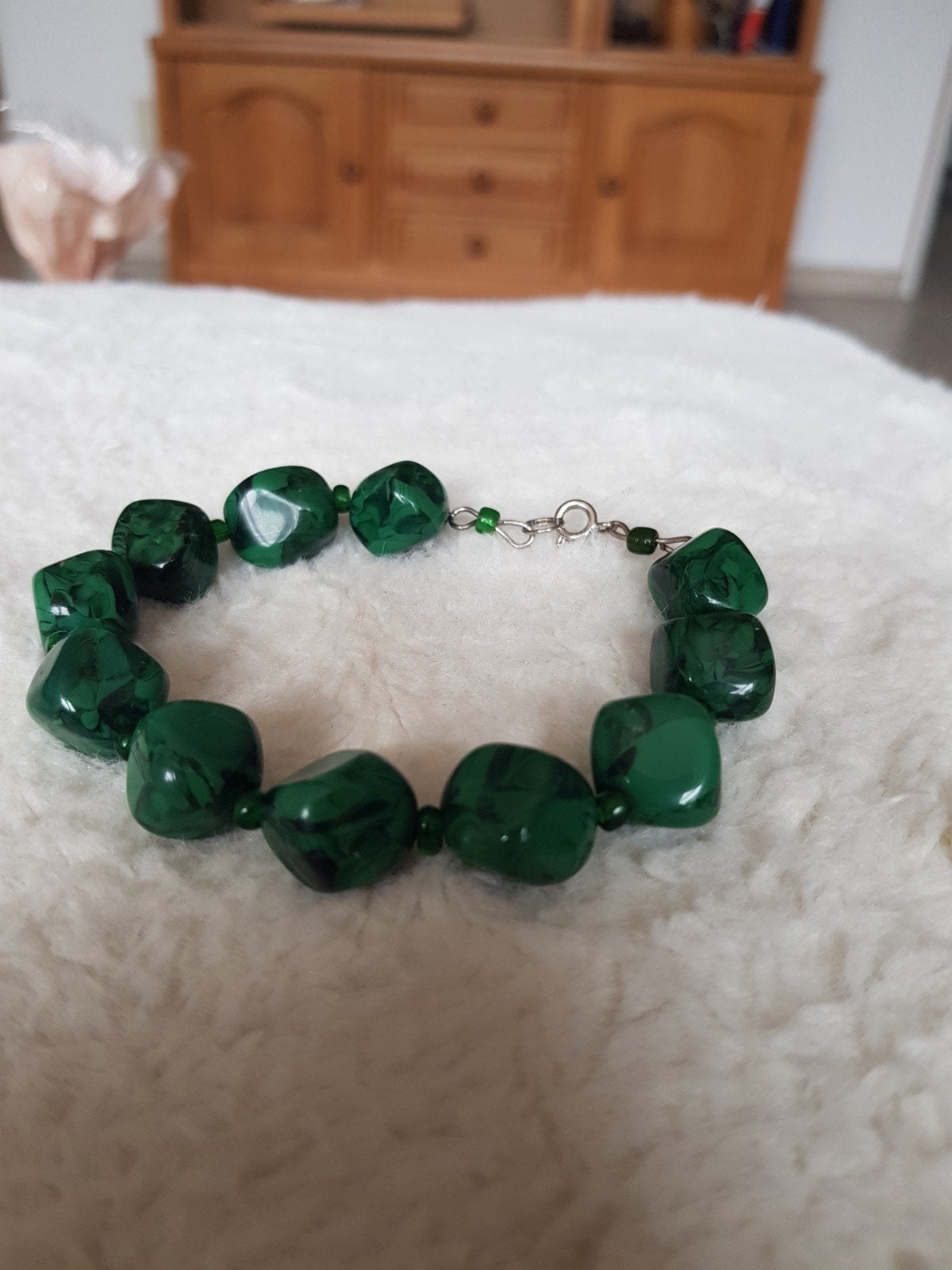 Groene armband malachiet?, Gebruikt, Staal, Ophalen of Verzenden, Met bedels of kralen
