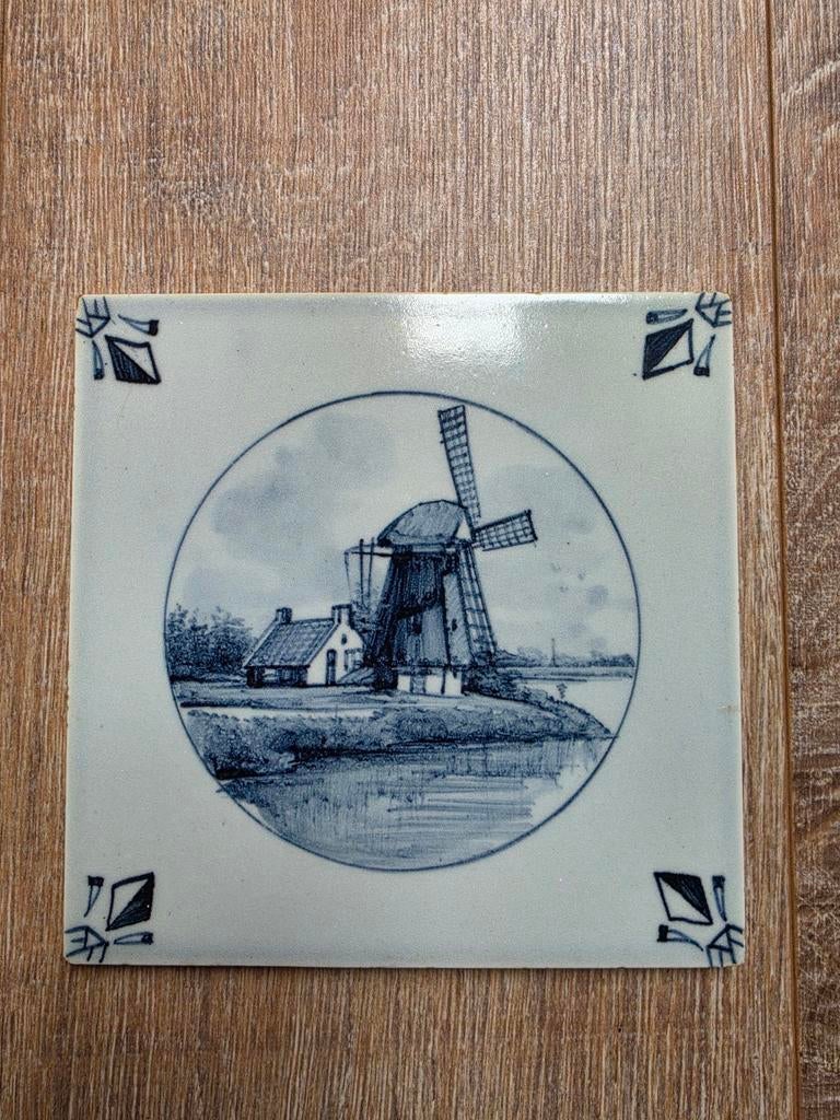 Delfts blauwe Mosa tegels met Hollandse taferelen (3 stuks), Antiek en Kunst, Ophalen of Verzenden