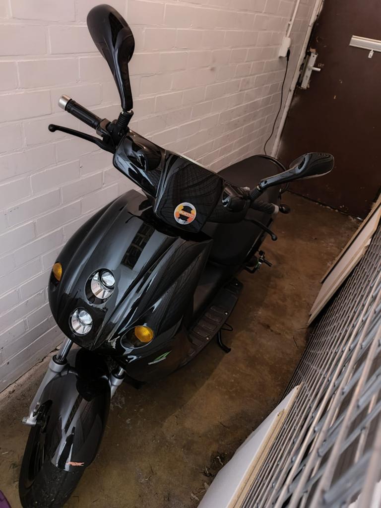 Electrische scooter blauw kenteken te koop of te ruil, Ophalen, Gebruikt, Elektrisch, Overige merken