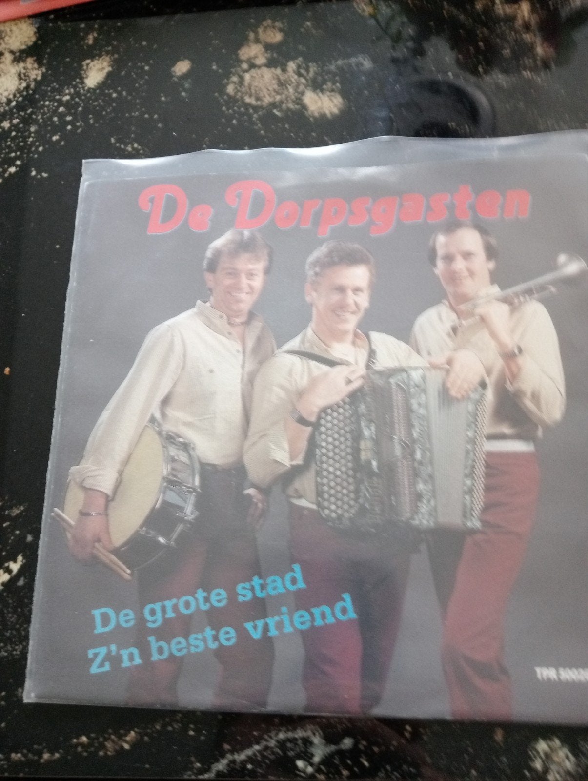 de grote stad de dorpgasten, Ophalen of Verzenden, Zo goed als nieuw, Overige formaten, Levenslied of Smartlap