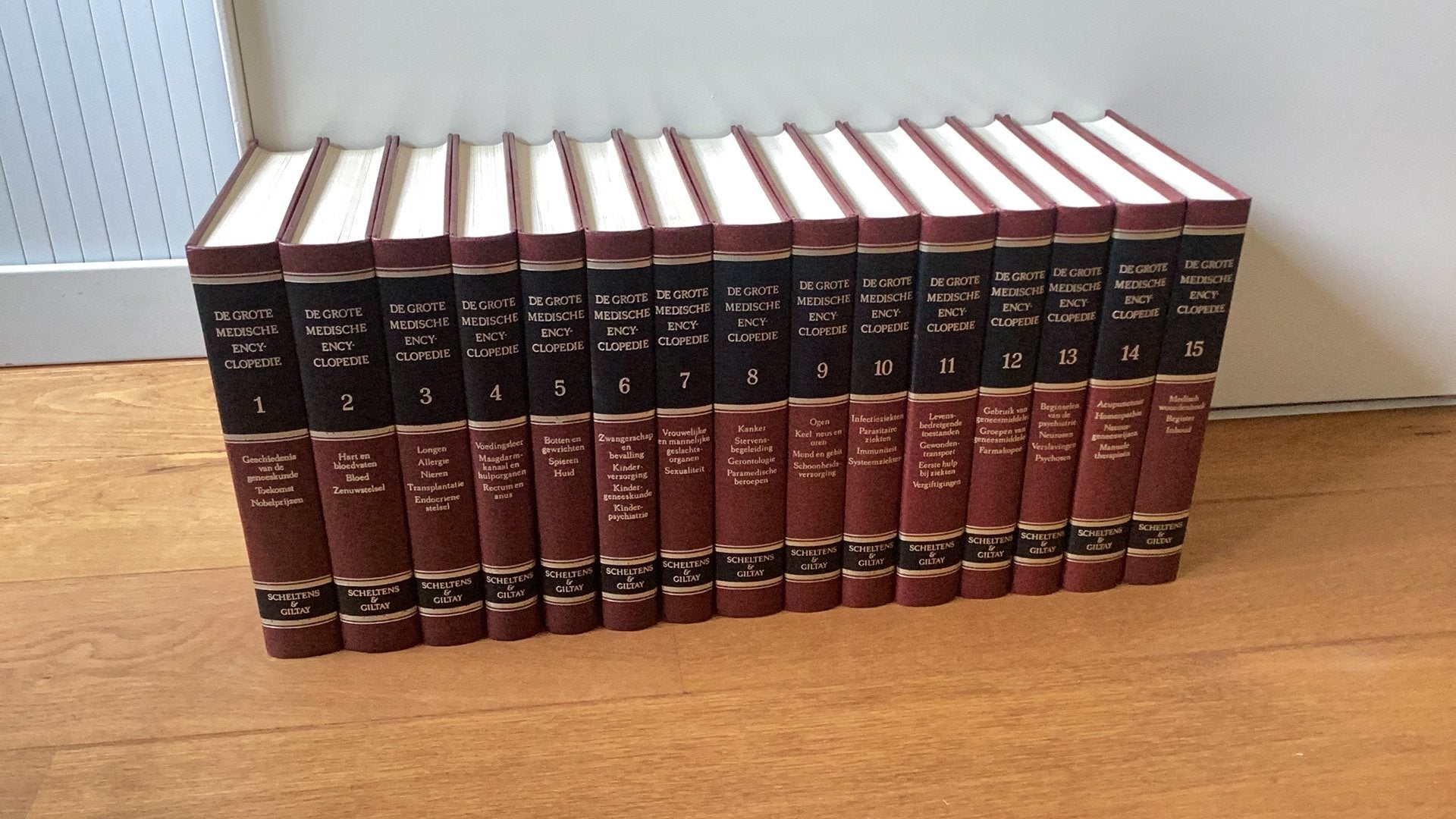 Complete 15 delige De grote medische encyclopedie 1984 goede, Boeken, Gelezen, Medisch, Complete serie, Ophalen of Verzenden