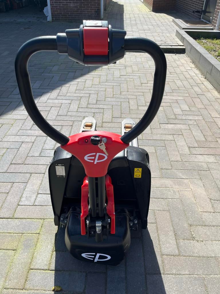 Pallet kar elektrisch WEINIG GEBRUIKT!, Ophalen, Gebruikt