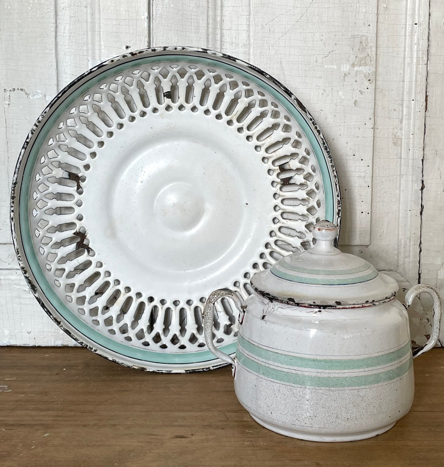 Emaille oud Frans broodmandje / schaal wit met mint groen, Ophalen of Verzenden
