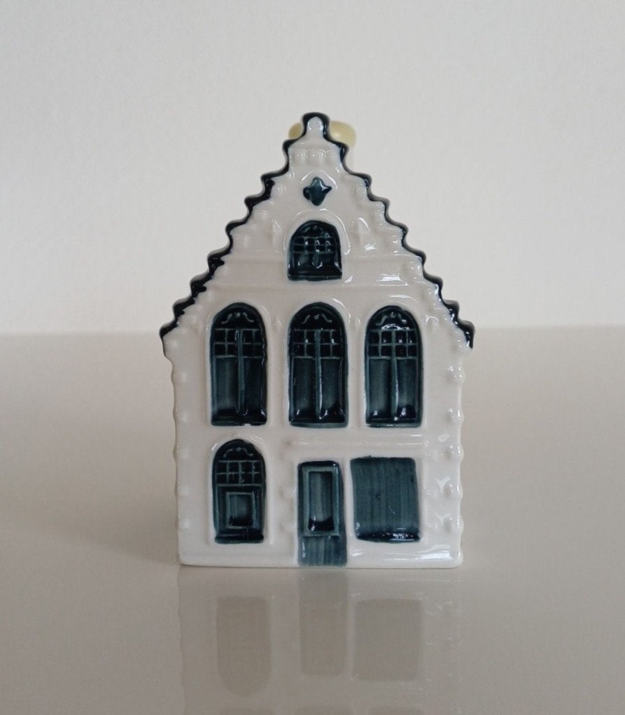 KLM huisje 49  – Friesestraat 42 - Coevorden, Ophalen of Verzenden, Zo goed als nieuw, 41 t/m 60, Gevuld