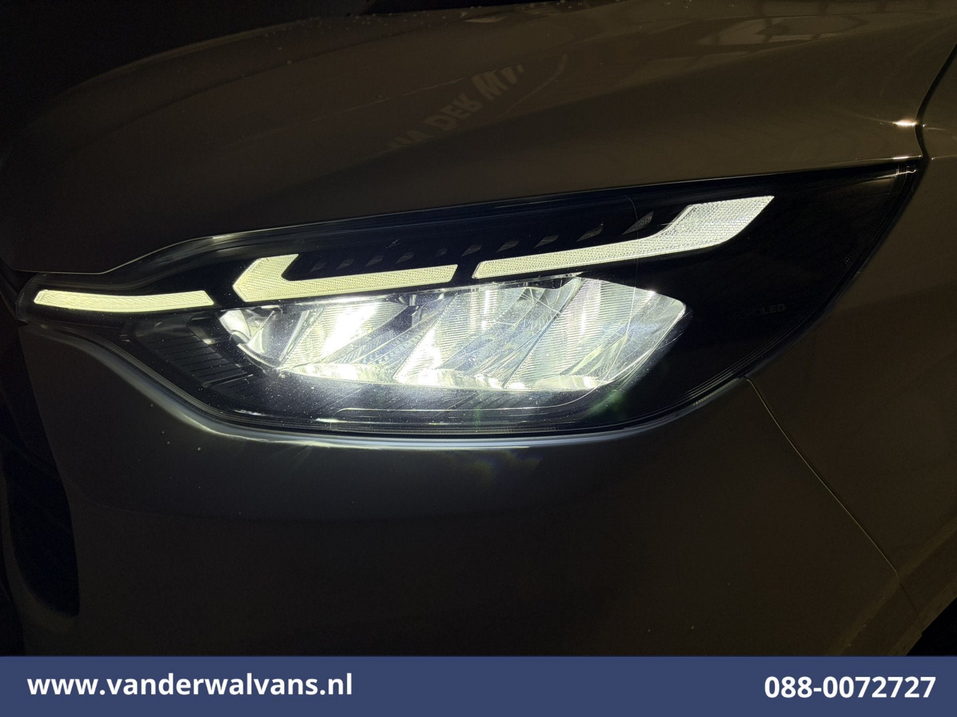 Ford Transit Custom 2.0 TDCI L2H1 Euro6 Airco | Camera | LED, Voorwielaandrijving, Dealer onderhouden, Stof, Gebruikt