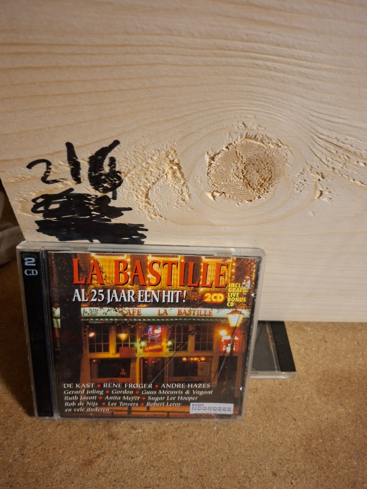 La Bastille - Al 25 Jaar Een Hit! (2CD), Gebruikt, Ophalen of Verzenden, Verzamelalbum, Inclusief doosje