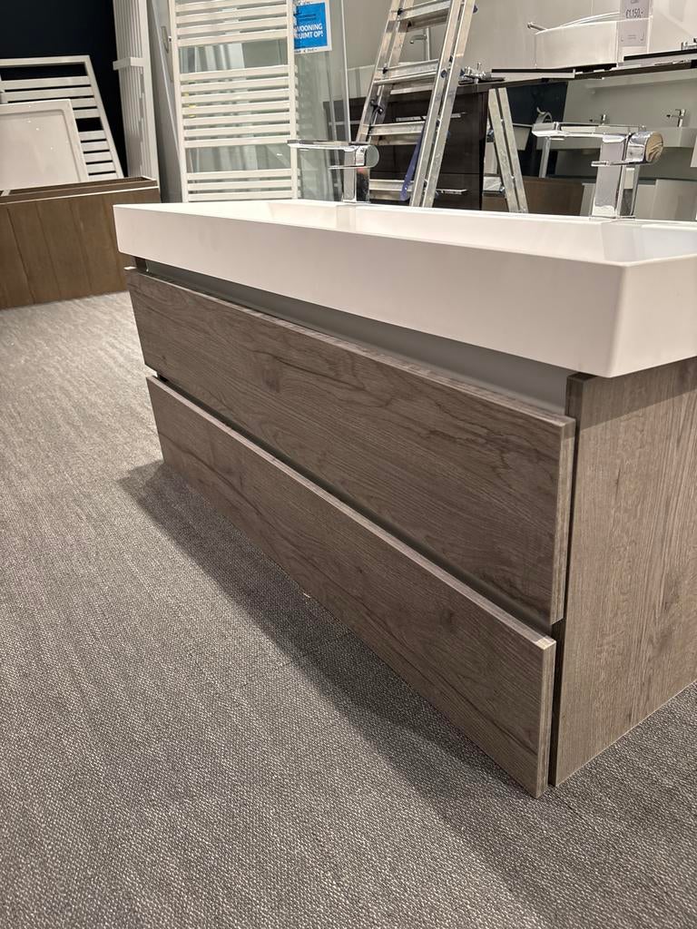 Houtlook meubel met wastafel en kranen - 120cm, Ophalen, Zo goed als nieuw