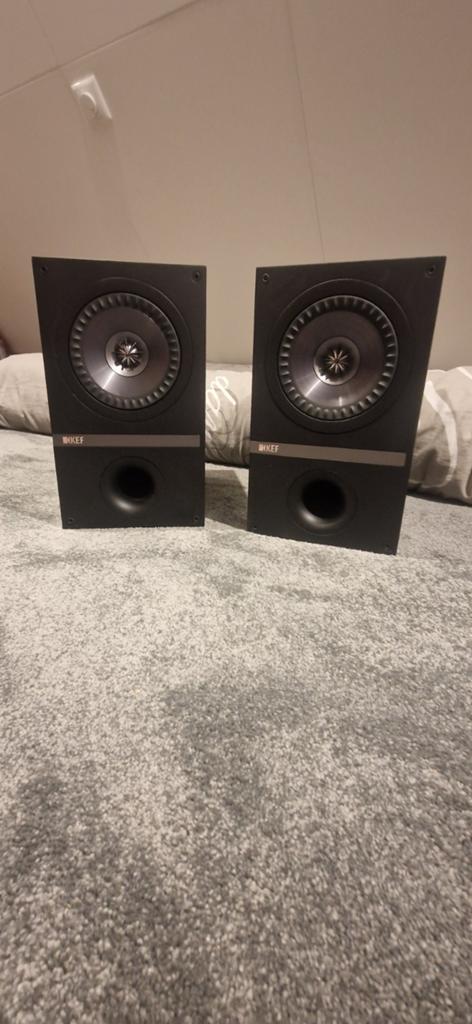 2x KEF Q100 boekenplank speakers, Audio, Tv en Foto, Luidsprekers, Zo goed als nieuw, Front, Rear of Stereo speakers, 60 tot 120 watt