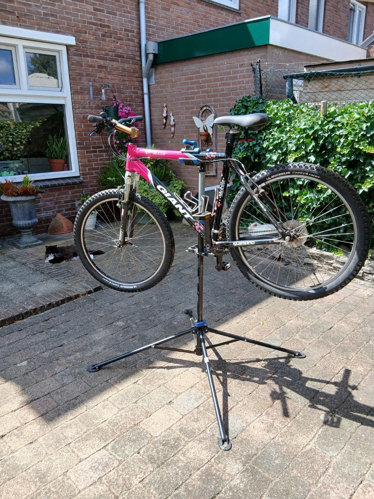 Fiets reparatie standaard., Ophalen