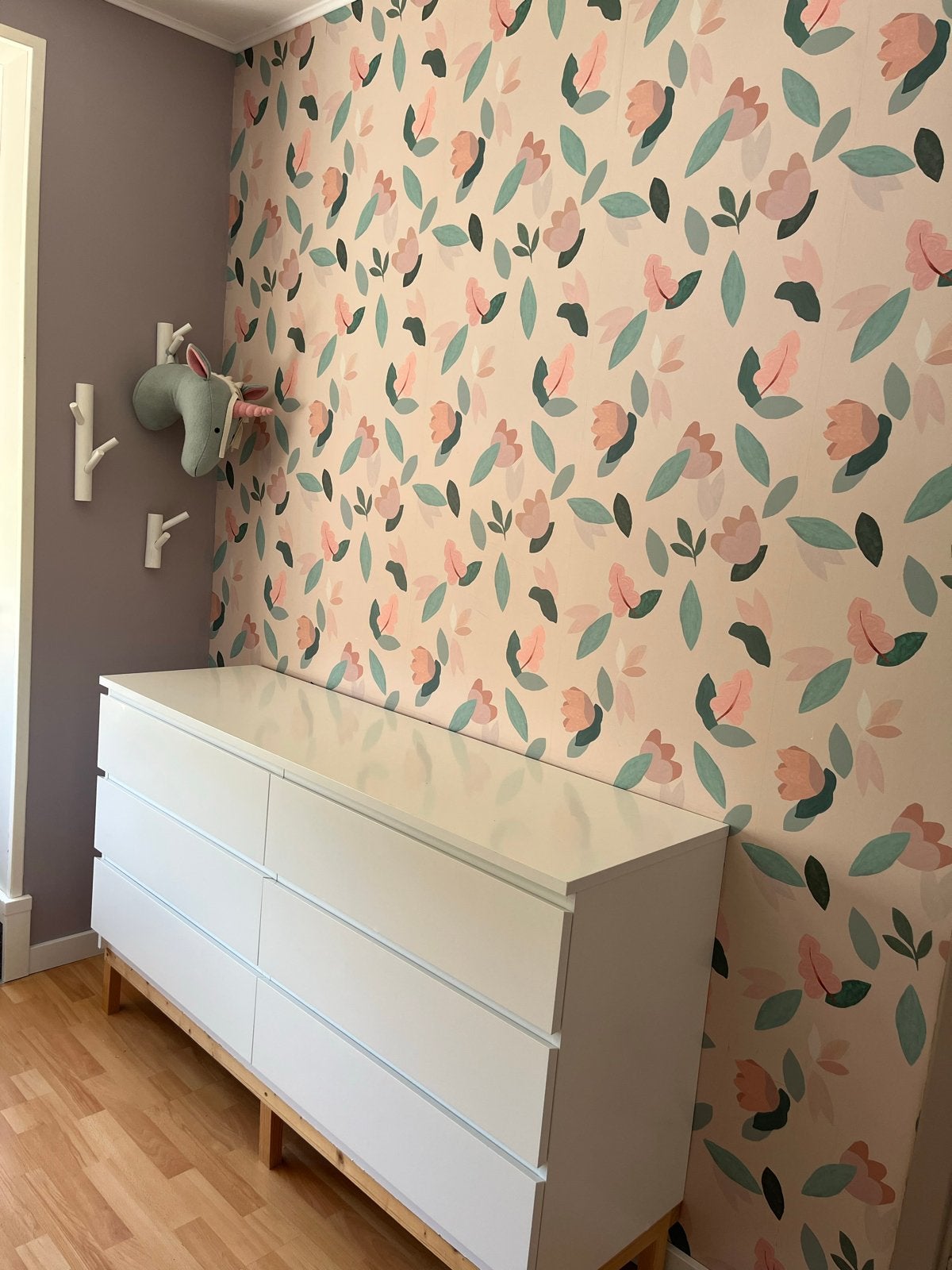 Malm ladekast met verhoging - 160x48,5x96 cm, Huis en Inrichting, Kasten | Ladekasten, Ophalen, Gebruikt, 5 laden of meer, 150 tot 200 cm