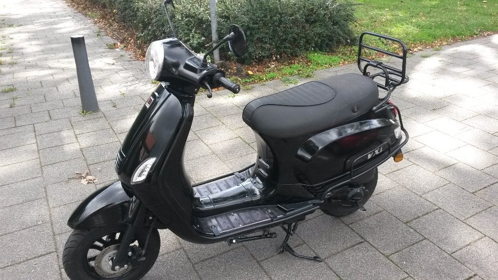 la souris btc riva 2022, geel kenteken, inruil mogelijk, Fietsen en Brommers, Ophalen of Verzenden, Zo goed als nieuw, Benzine