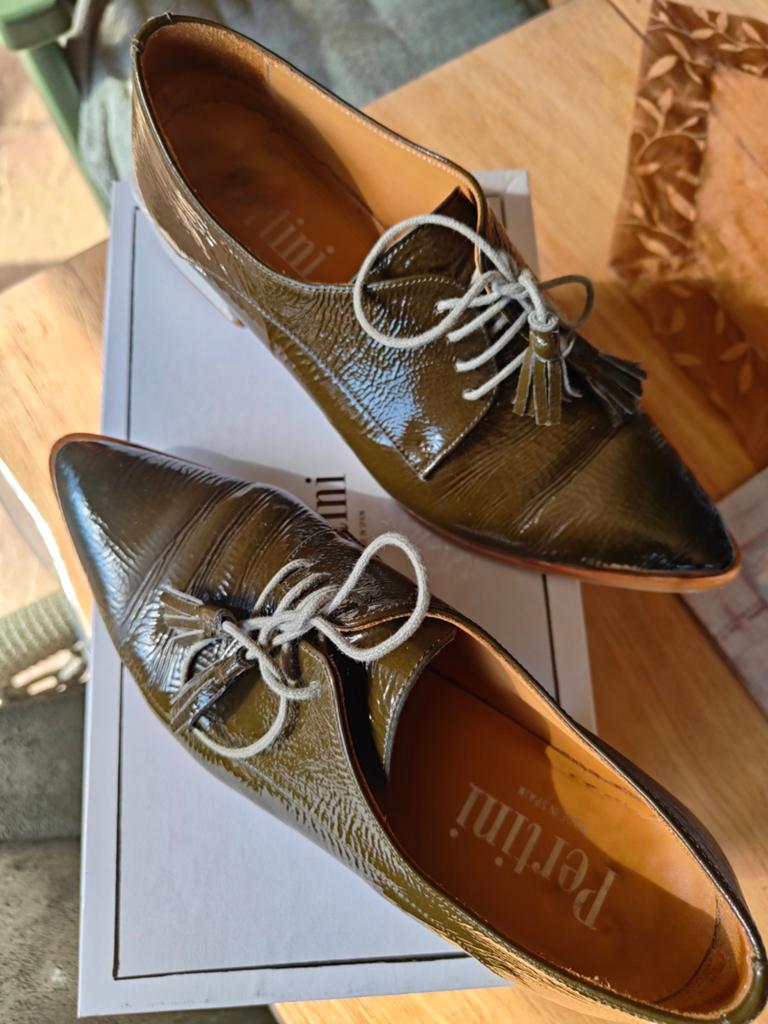 Prachtige damesschoenen van Pertini maat 39, Pertini, Schoenen met lage hakken, Ophalen of Verzenden, Zo goed als nieuw
