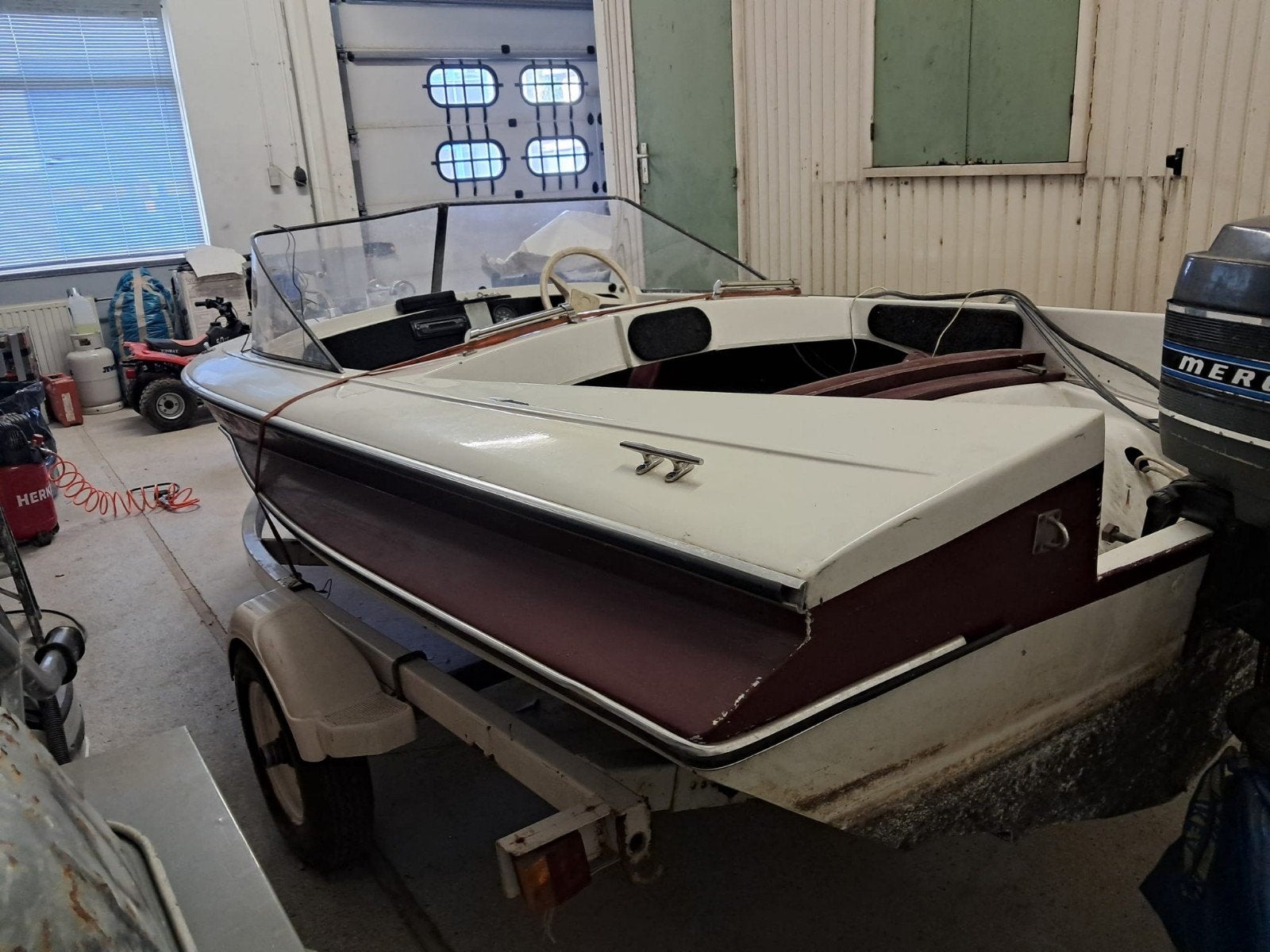 Klassieke motorboot 4,97m met Mercury 40pk en trailer, Ophalen, Gebruikt, Buitenboordmotor, Trailer