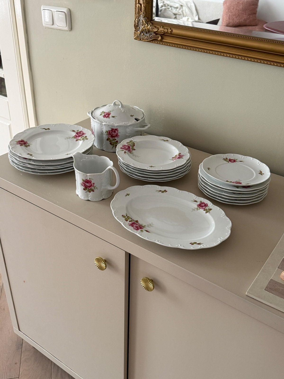 Rosenthal Classic Rose Collection Servies met Rozen, Klassiek, Ophalen of Verzenden, Zo goed als nieuw, Porselein