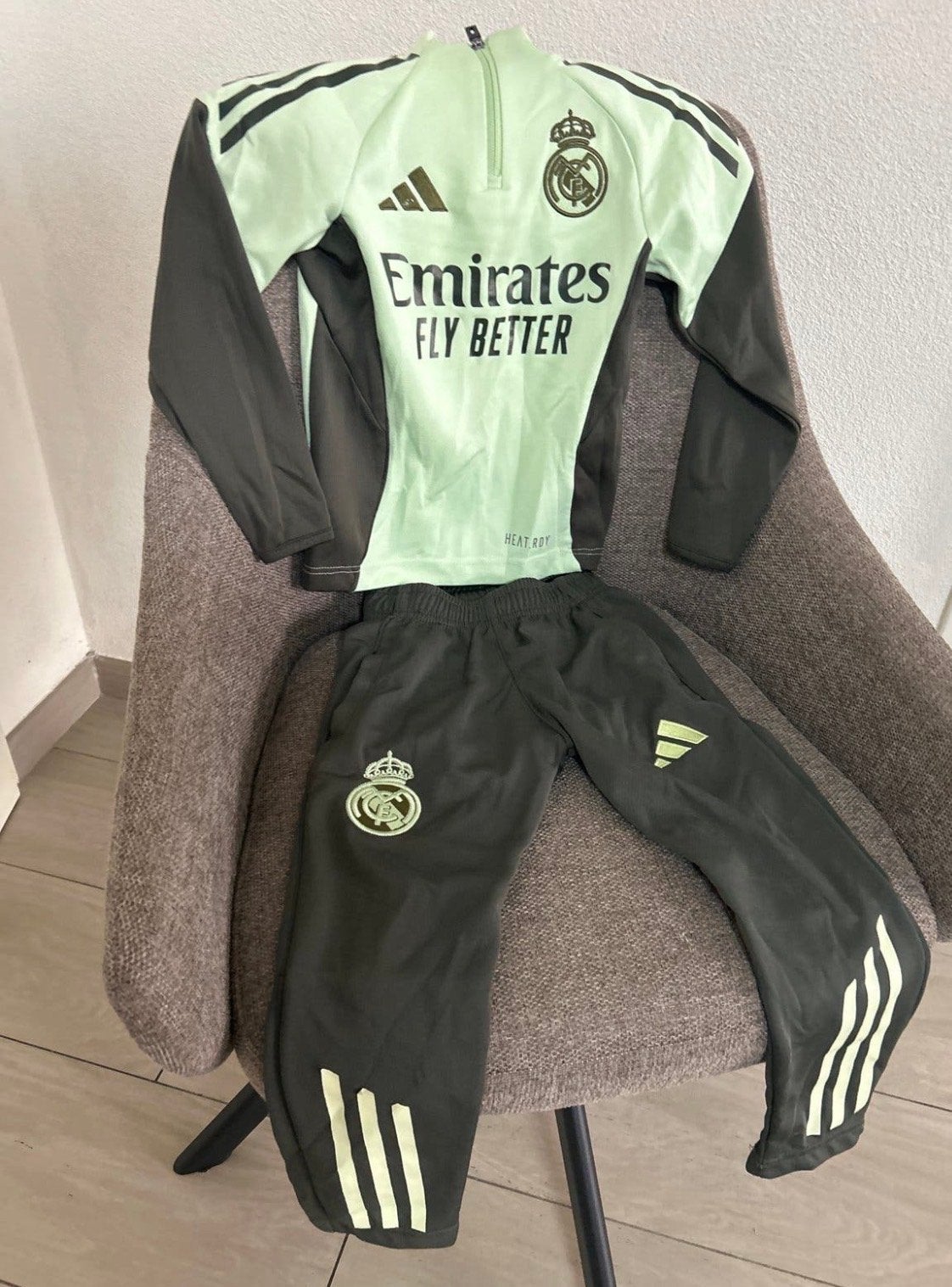Real Madrid Trainingspak - Maat 3 jaar, Ophalen of Verzenden, Zo goed als nieuw, Maat 34 (XS) of kleiner, Groen