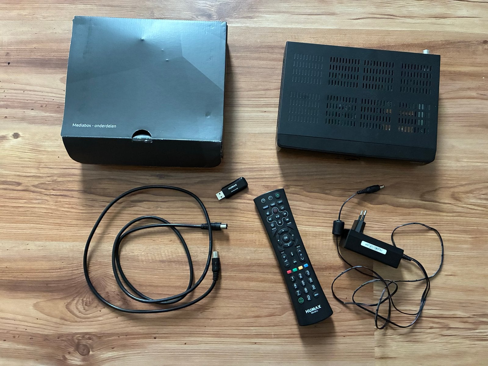 Humax IRHD-5300C/NL DVB-C HD Decoder + Accessoires IRHD5300C, Ophalen of Verzenden, Gebruikt, Decoder