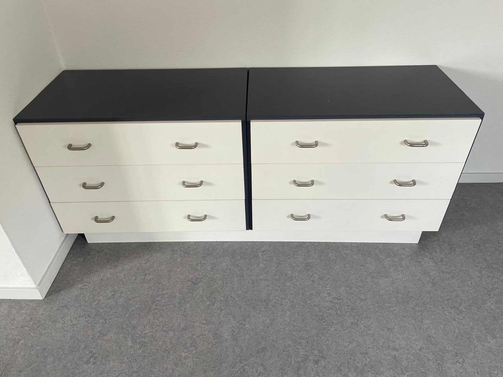 Gratis Arnhem - Set 2 ladekasten met 3 laden, wit/antraciet, Ophalen, Gebruikt, 100 tot 150 cm, 3 of 4 laden