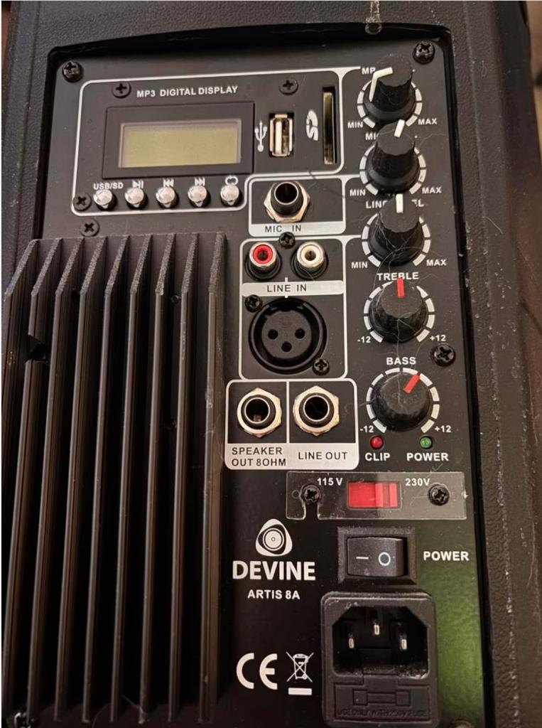 Devine Artis 8A actieve speaker - set van 2, Audio, Tv en Foto, Luidsprekers, Gebruikt, 60 tot 120 watt, Front, Rear of Stereo speakers