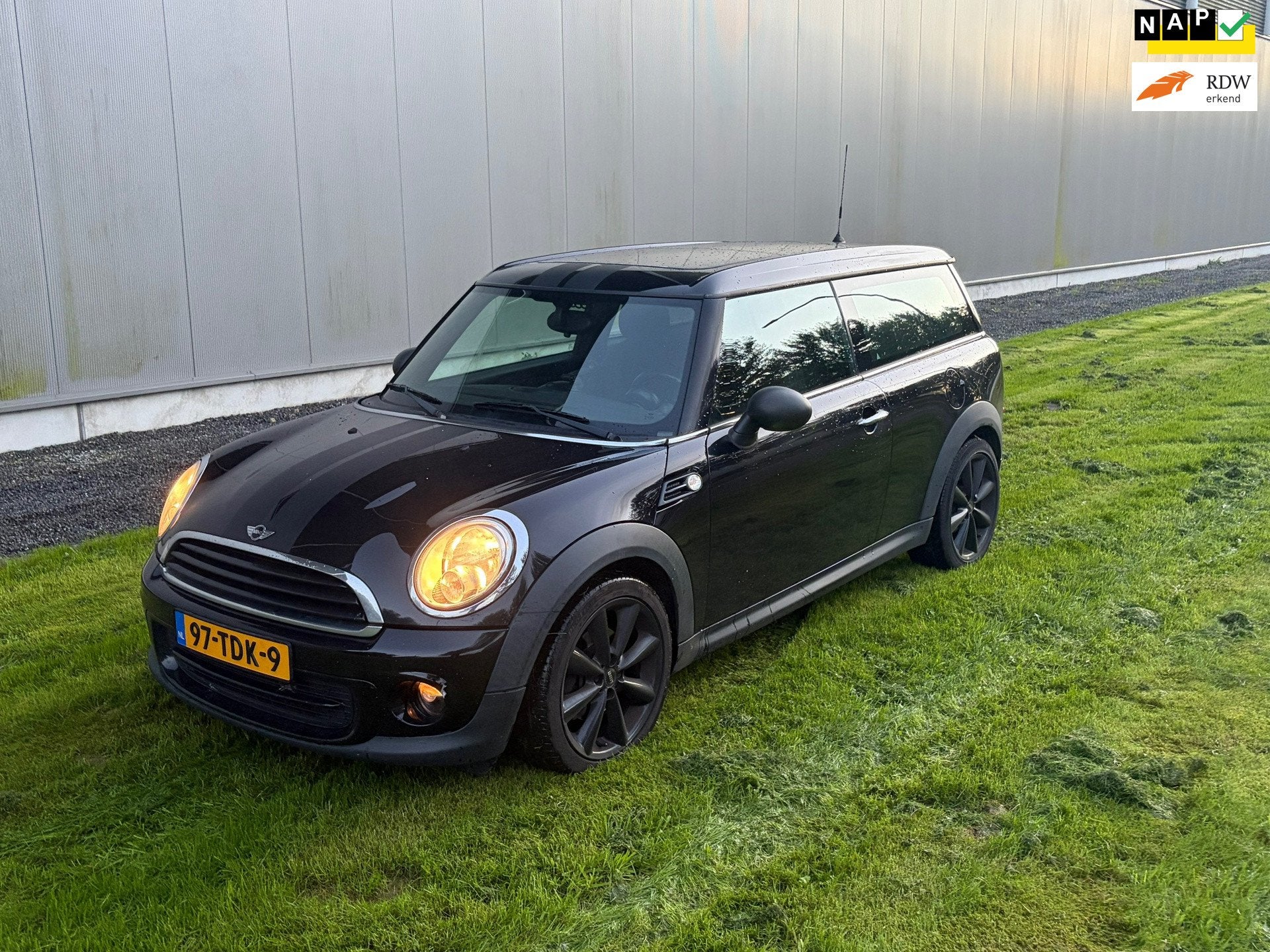 Mini Clubman 1.6 Business Line|Elek Pakket|Dak|Apk|, Auto's, Voorwielaandrijving, Clubman, 4 cilinders, 4 stoelen
