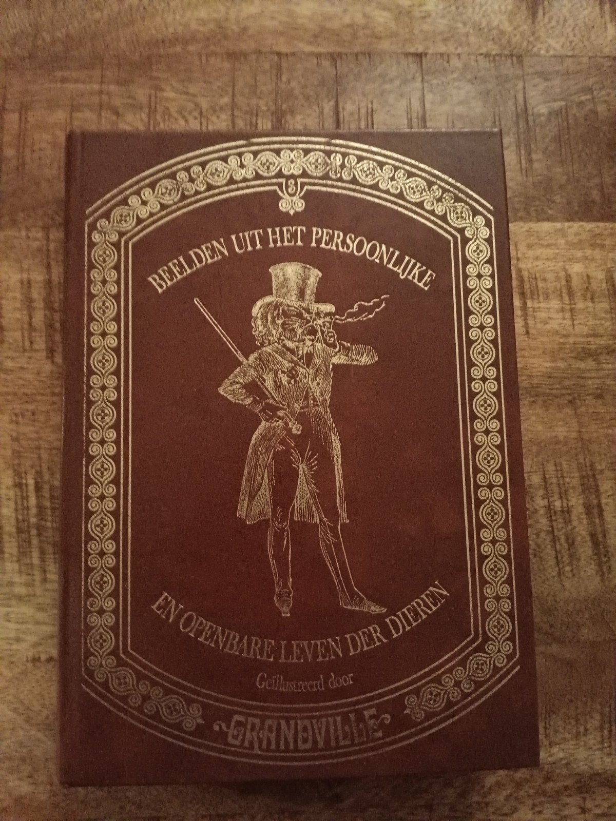 Beeldenuit de persoonlijke en openbare leven der dieren., Boeken, Sprookjes en Fabels, Ophalen of Verzenden, Gelezen