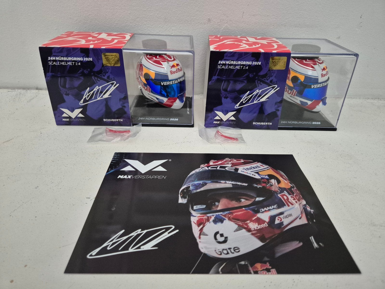 2x MAX VERSTAPPEN 1:4 HELM DEBUUT 24 UUR NURBURGRING 2026, Ophalen, Nieuw, Formule 1
