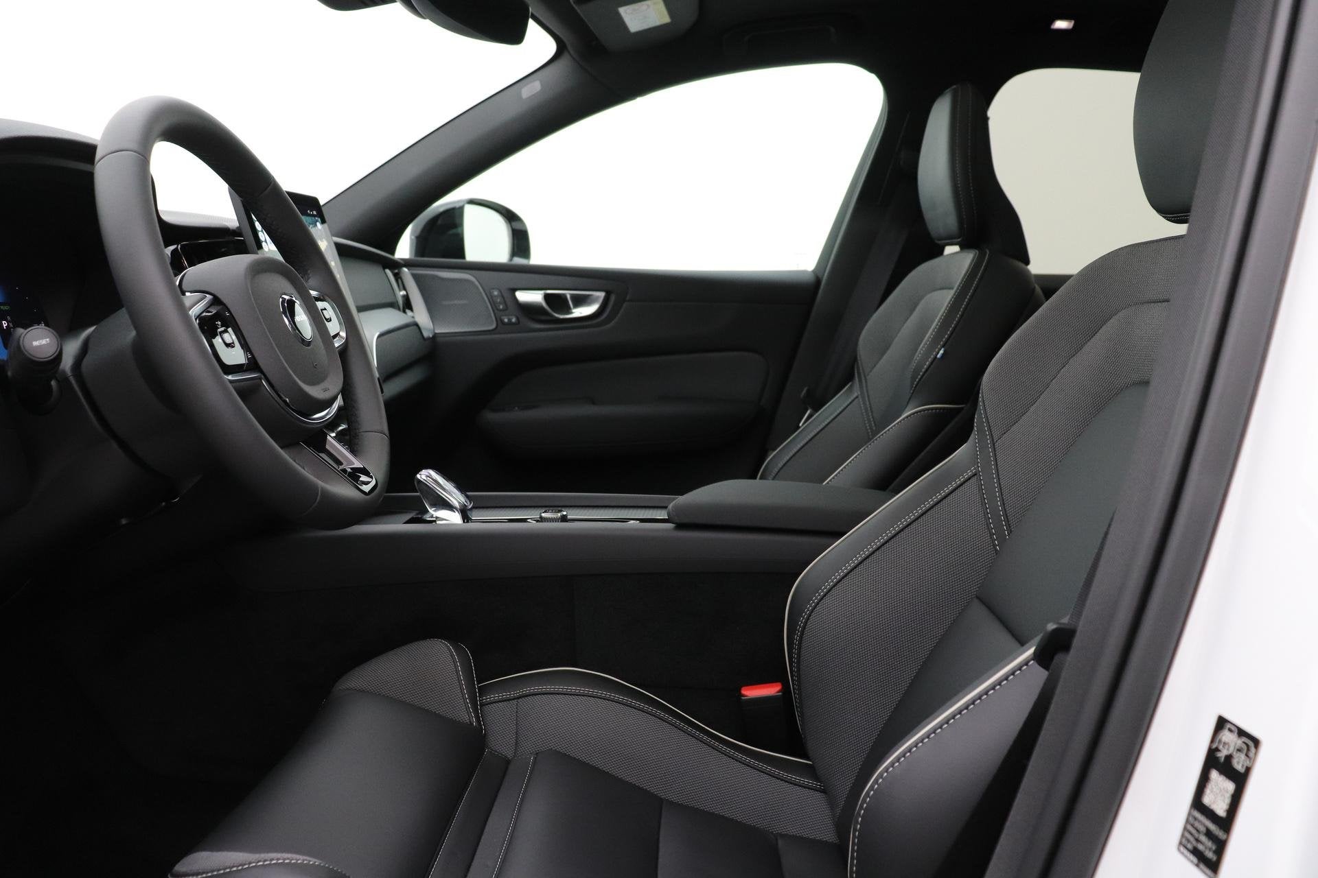 Volvo XC60 T6 Plus Black Edition | Harman/Kardon | Pilot Ass, Auto's, Automaat, Gebruikt, Euro 6, 4 cilinders