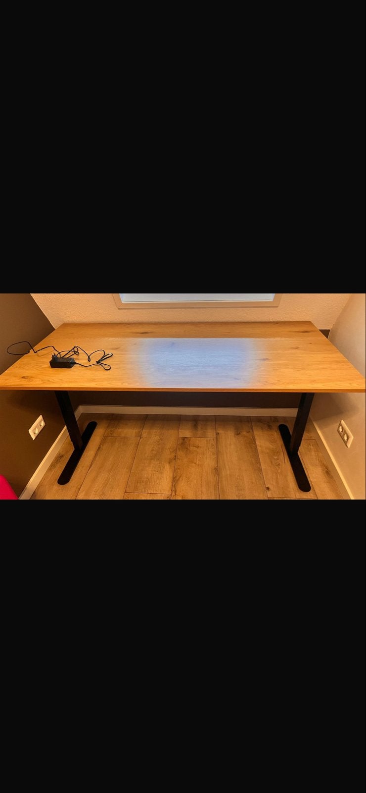 JYSK SVANKE Elektrisch Zit-sta Bureau. hout - 160x80 cm, Ophalen, Zit-sta bureau, Hout, Bruin