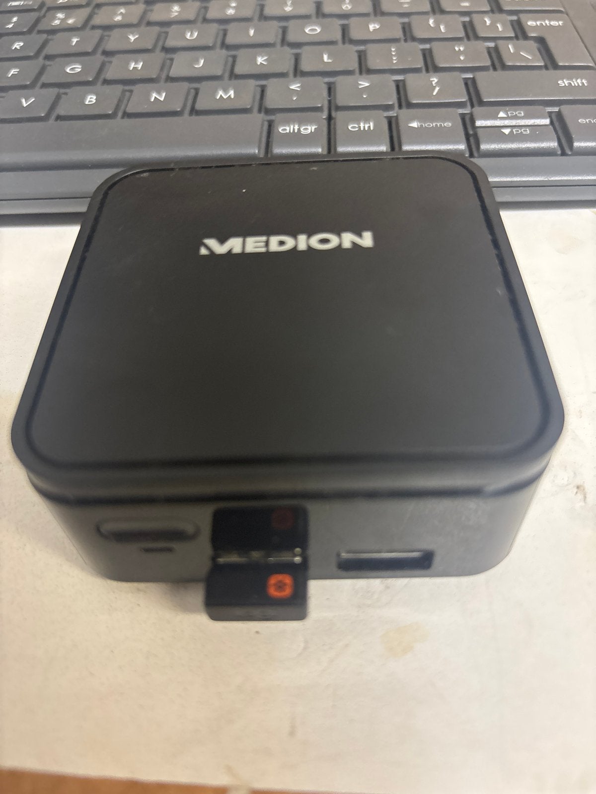Medion Akoya S22003 Mini PC - Compact en Efficiënt, Gebruikt, Minder dan 4 GB, Minder dan 2 Ghz, Ophalen of Verzenden