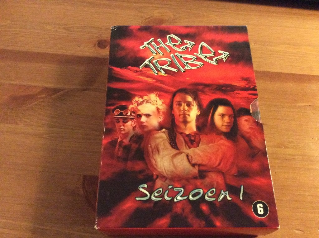 The Tribe. seizoen 1 dvd-box, Cd's en Dvd's, Gebruikt, Seizoen 1, Ophalen of Verzenden, Vanaf 6 jaar