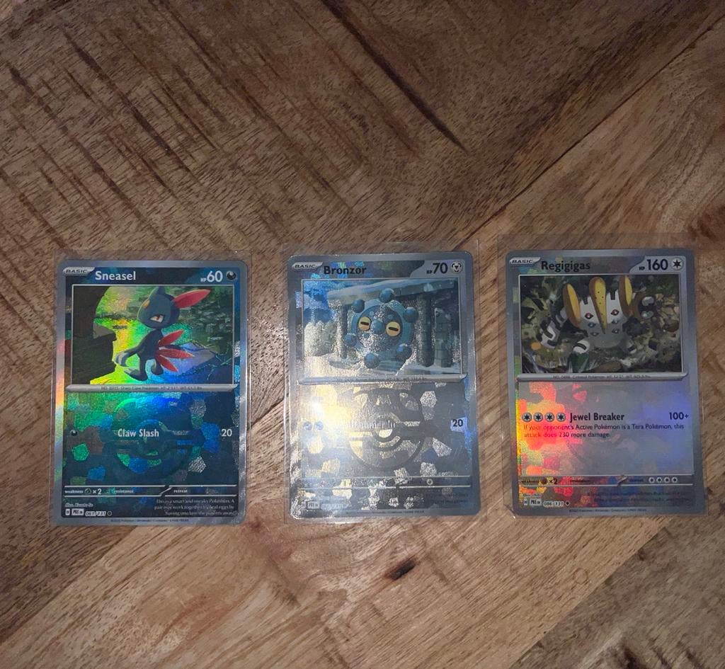 Pokémon master ball Sneasel, Bronzor, Regigigas, Ophalen of Verzenden, Zo goed als nieuw, Meerdere kaarten, Foil