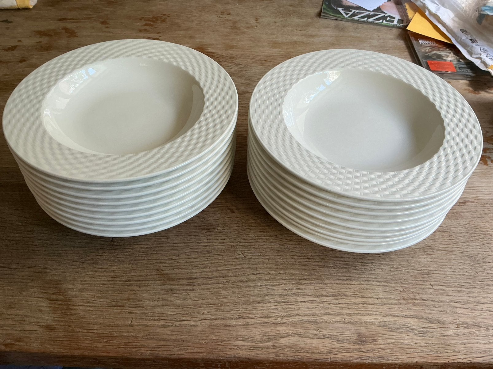 Pagnossin borden (18 x), Ophalen, Zo goed als nieuw, Bord(en), Overige stijlen