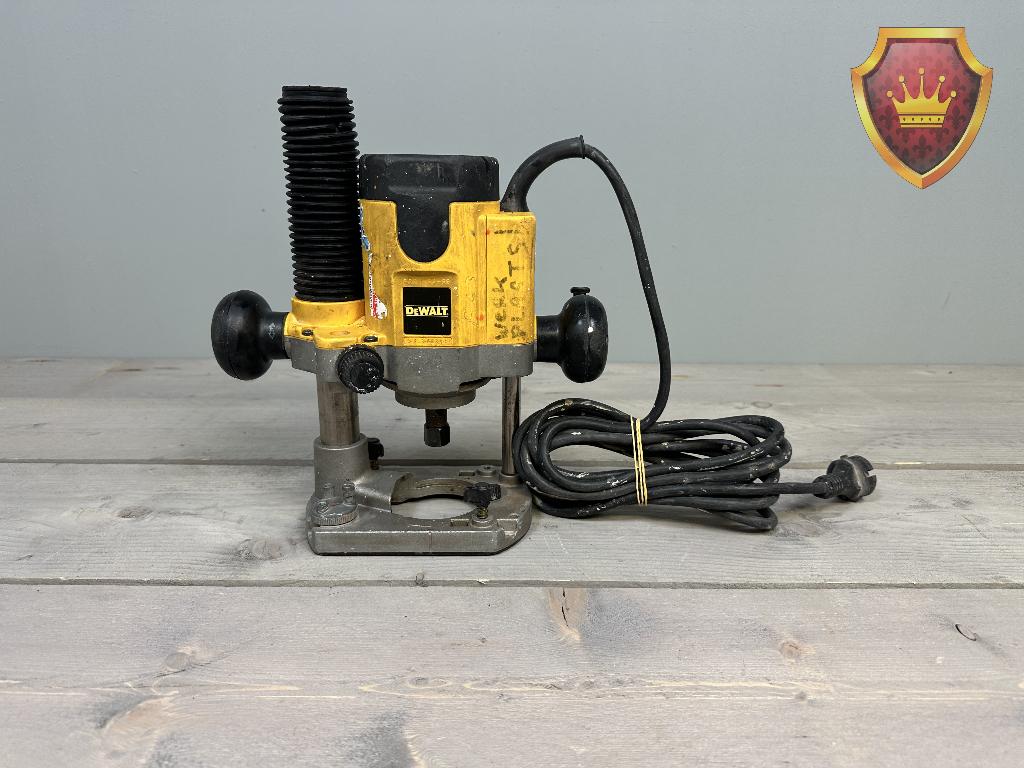 DeWalt DW620 900WATT Bovenfrees, Doe-het-zelf en Verbouw, Gebruikt, DeWalt, Niet Ingevuld, Bovenfrees