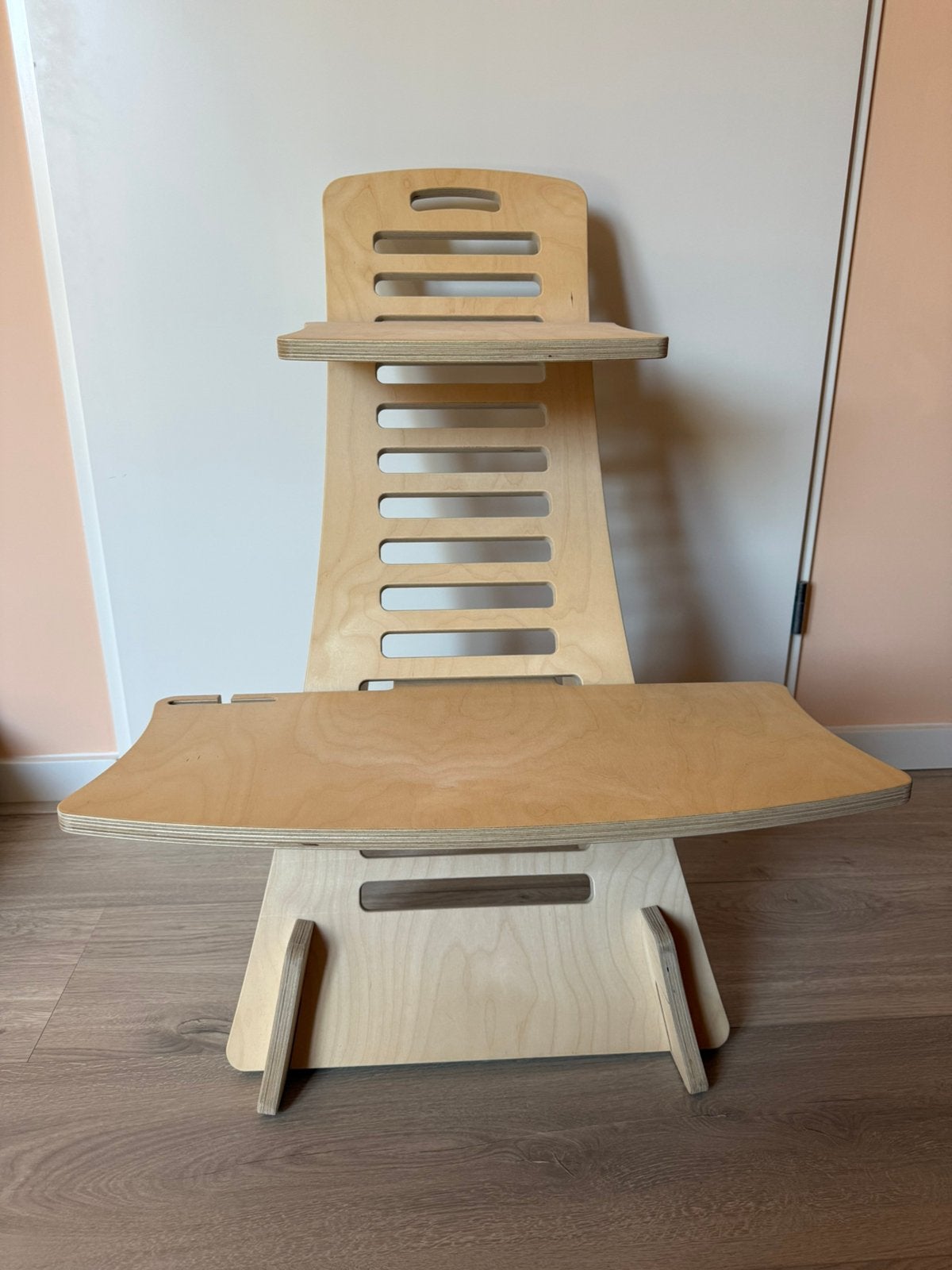 Houten sta-bureau/zit-sta werkplek