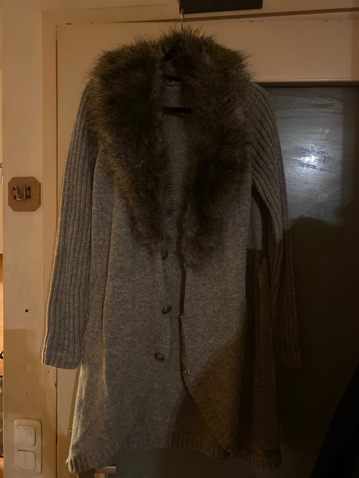 Airfield gebreid vest met bontkraag, Kleding | Dames, Ophalen of Verzenden, Gedragen, Maat 38/40 (M), Grijs
