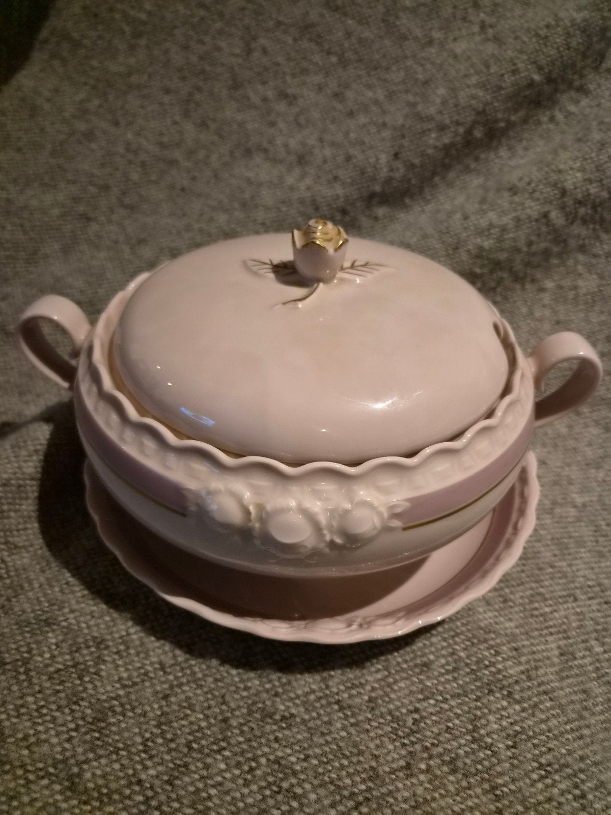 Prachtige Vintage Hutschenreuther Terrine, Huis en Inrichting, Ophalen of Verzenden, Zo goed als nieuw, Overige materialen, Pot, Bus of Blik