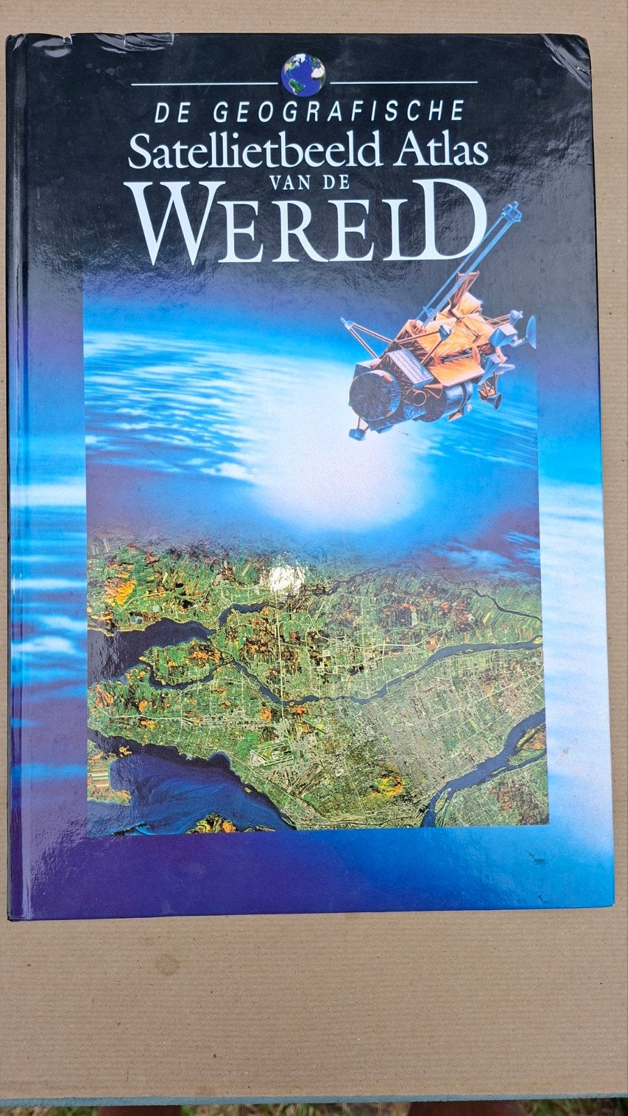 De Geografische Satellietbeeld Atlas van de Wereld, Boeken, Ophalen of Verzenden
