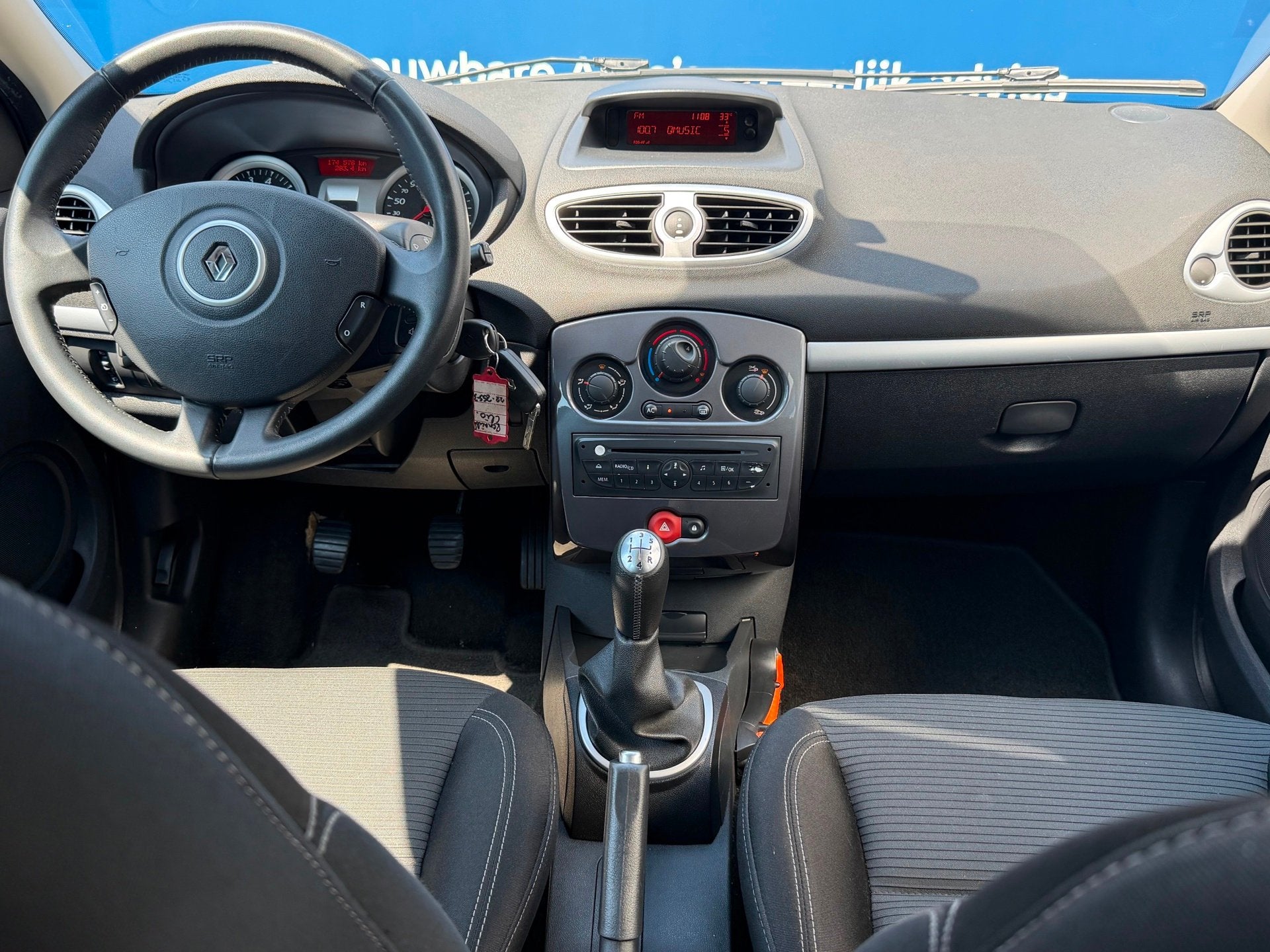 Renault Clio Estate 1.2-16V Collection|D-RiemVV|2e Eigenaar|, Auto's, Voorwielaandrijving, Euro 5, Gebruikt, Zwart