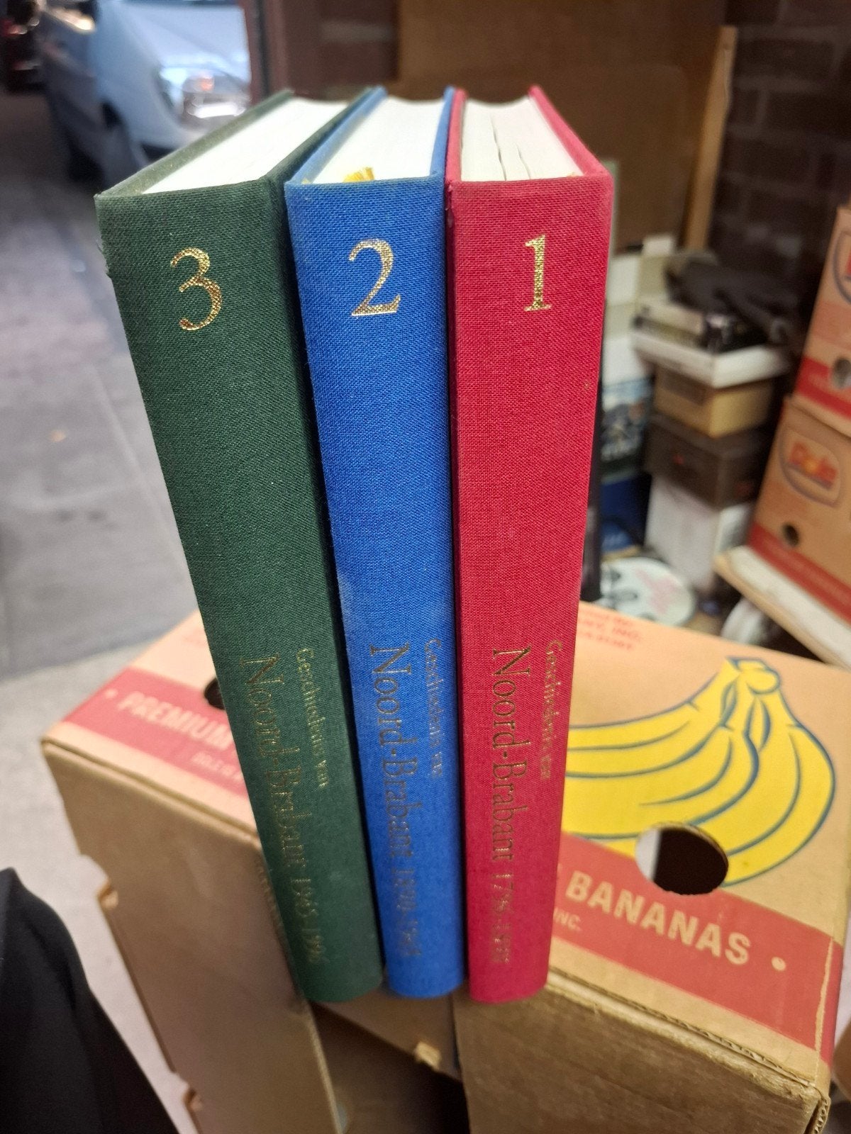 drie boeken Noord Brabant compleet, Ophalen, Zo goed als nieuw