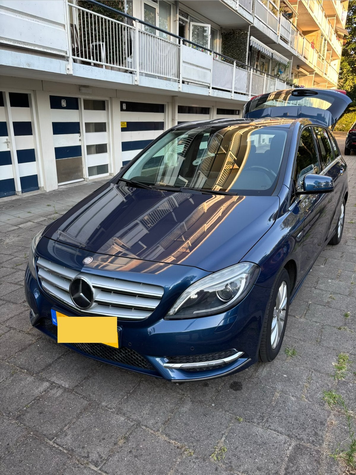 Goed onderhouden Mercedes-Benz B 180 CDI, Auto's, Voorwielaandrijving, Euro 5, Stof, Zwart