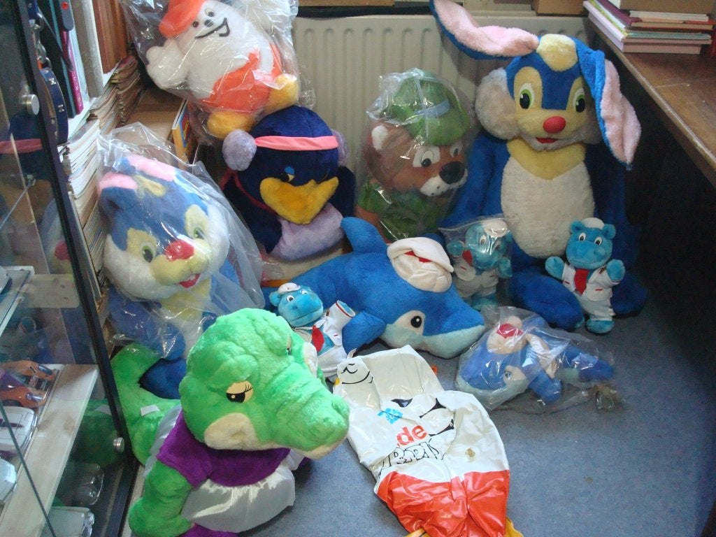 PLUSCHE FIGUREN VAN FERRERO+ 1 OPBLAAS EI, Ophalen, Hardplasticfiguren