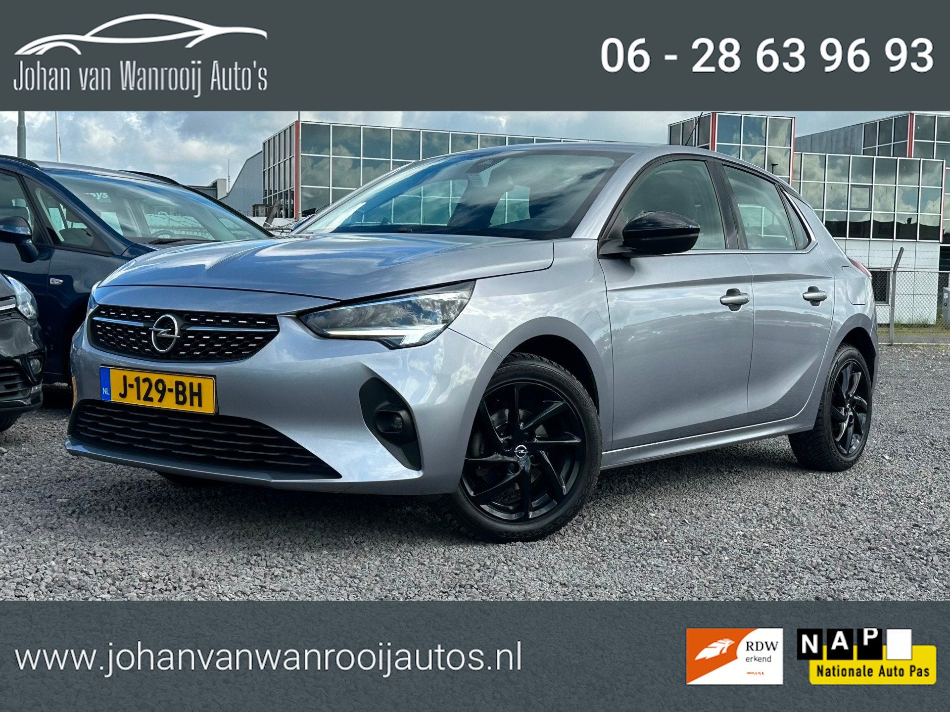 Opel Corsa 1.2 Elegance/NAVI/CARPLAY/DIGI DASH, Voorwielaandrijving, 1199 cc, Leder en Stof, Origineel Nederlands