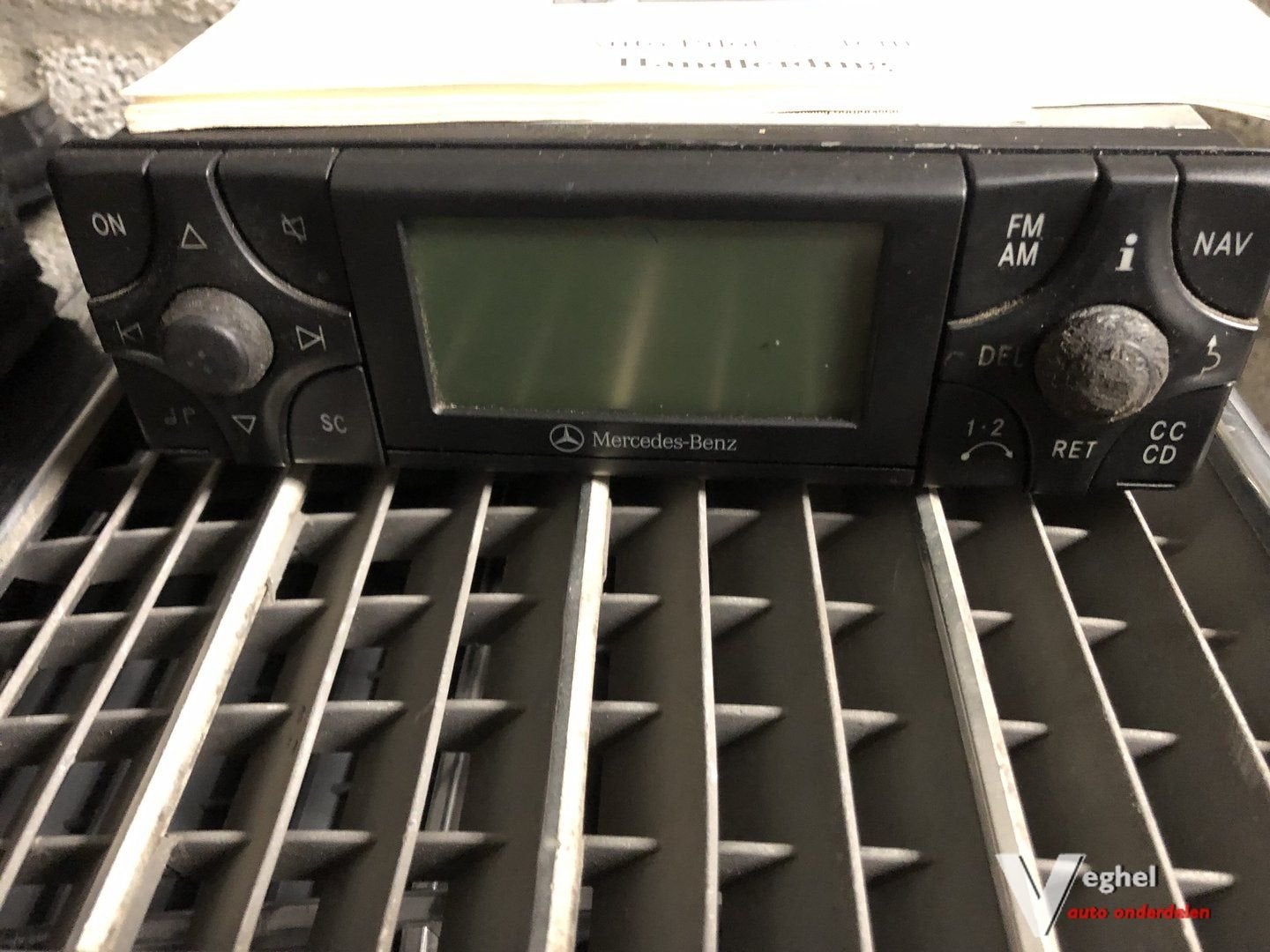 Mercedes CLK C208  1999  Radio Navigatie systeem, Gebruikt, -, -, Ophalen of Verzenden