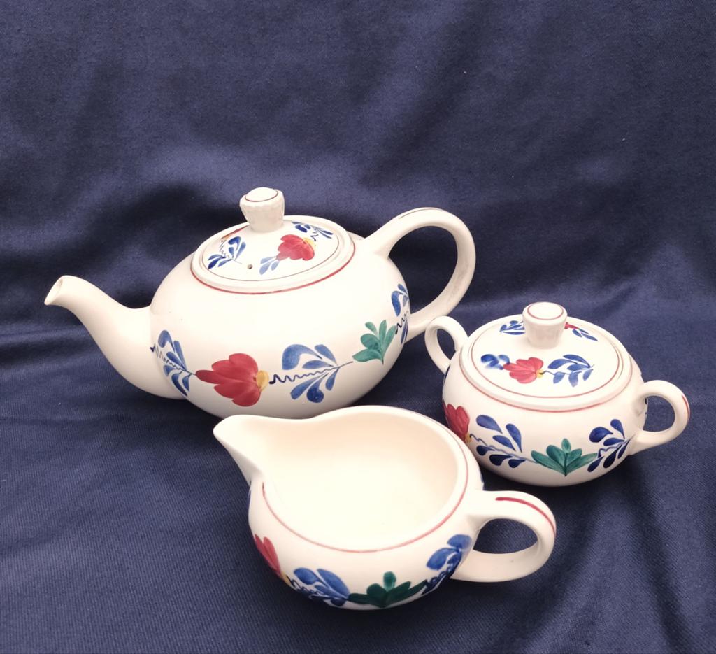 Boerenbont theesetje.                   theepot-melk-suiker., Antiek en Kunst, Antiek | Servies los, Ophalen of Verzenden