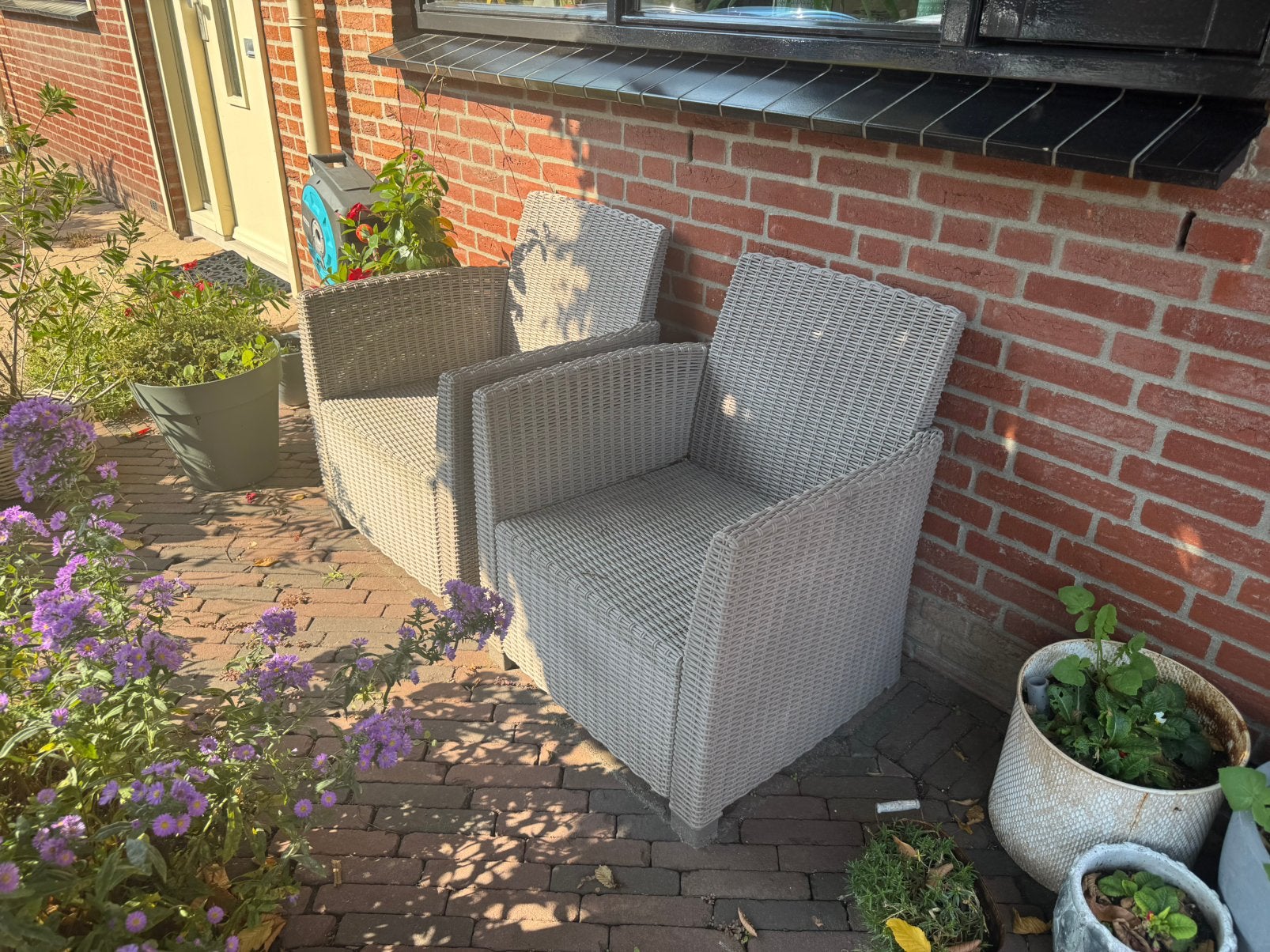 2 Tuinstoelen Allibert, Ophalen, Zo goed als nieuw, Kunststof, 2 zitplaatsen