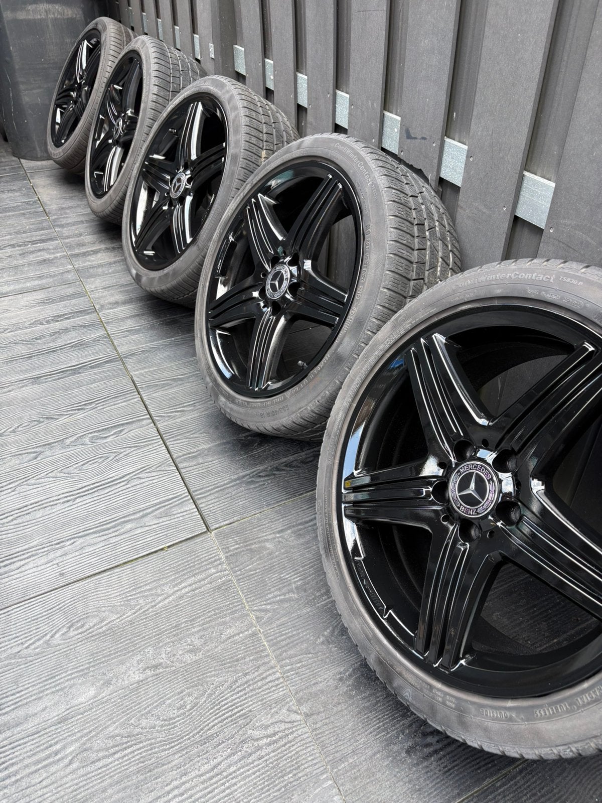 Set van 5 originele AMG Night 18 inch velgen + TPMS A B CLA, Ophalen, 18 inch, Banden en Velgen, 235 mm