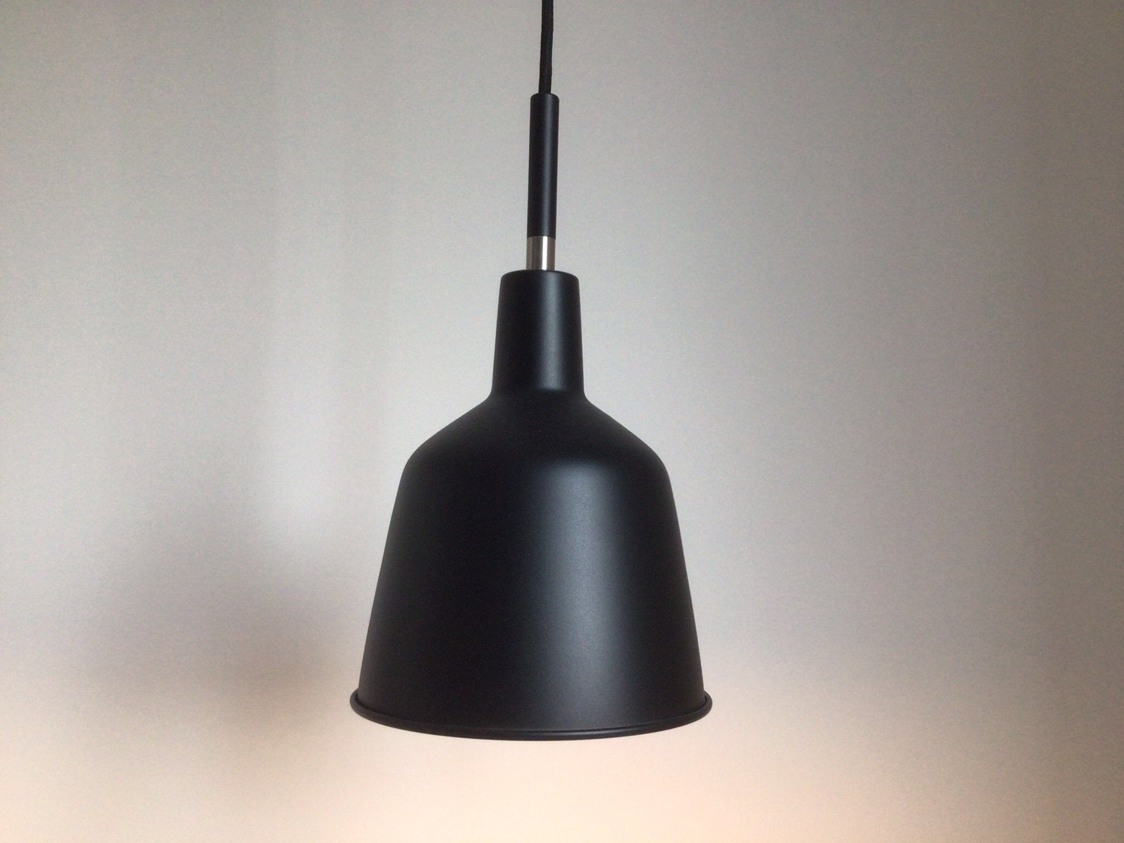 NORDLUX zwarte hanglampen 2 stuks incl. z.g.a.n. KOOPJE, Huis en Inrichting, Lampen | Hanglampen, Ophalen, Zo goed als nieuw, Metaal