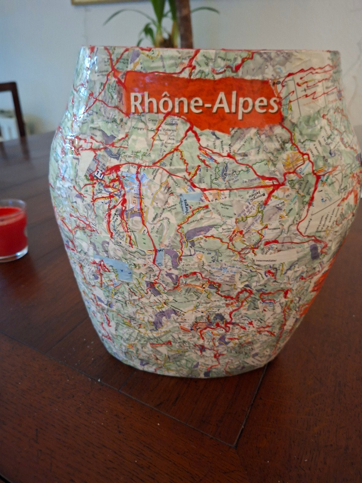 Unieke vaas van DOK. - Rhône-Alpes kaartdesign, Antiek en Kunst, Ophalen of Verzenden