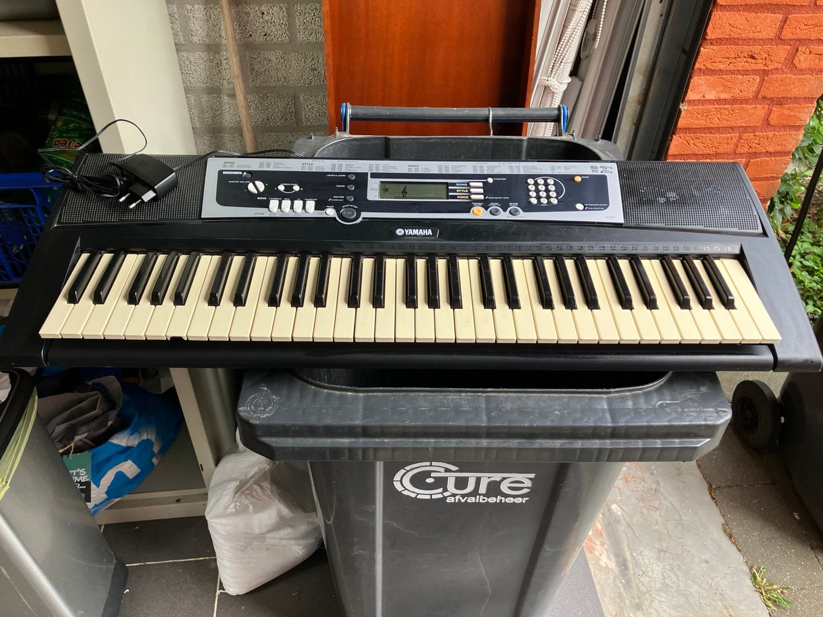 Keyboard yamaha ypt210, Ophalen of Verzenden, Zo goed als nieuw, 61 toetsen, Overige merken