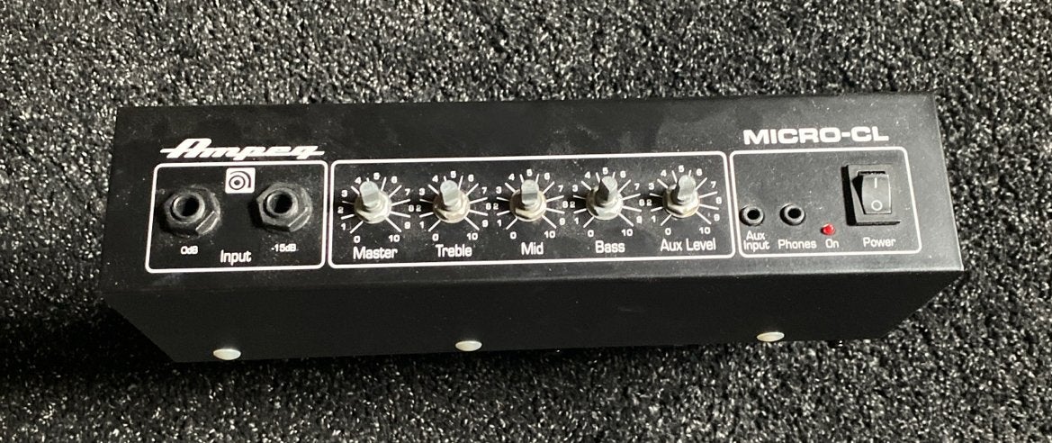 Ampeg Micro-CL basversterker - defect voor onderdelen/repara, Muziek en Instrumenten, Ophalen, Gebruikt, Basgitaar, 100 watt of meer